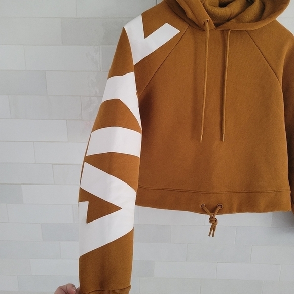 Zyia Camel Cropped Hoodie Drawstring Rust Burnt Orange Brown Logo Sleeve Small - Picture 8 of 10